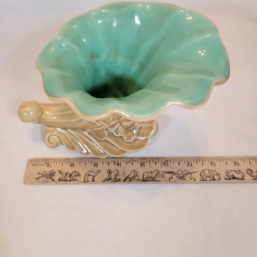 VTG Red Wing Pottery #1097 Cornucopia Ceramic Vase Tan Turquoise MCM‎ 1950s